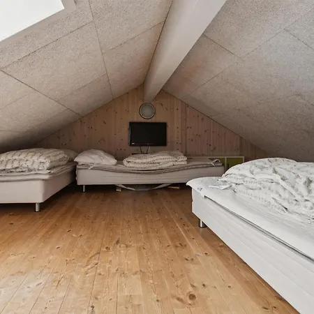 Amazing In Glesborg With Sauna * Glesborg