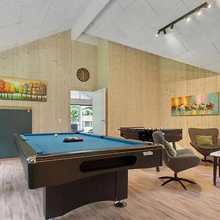 Lovely In Glesborg With Indoor Swimming Pool * Fjellerup Strand