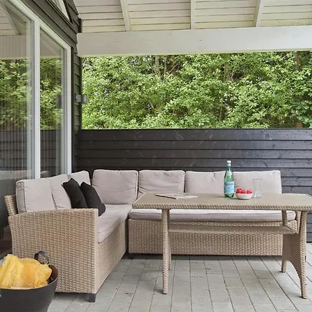 Casa vacanze Lovely In Glesborg With Indoor Swimming Pool